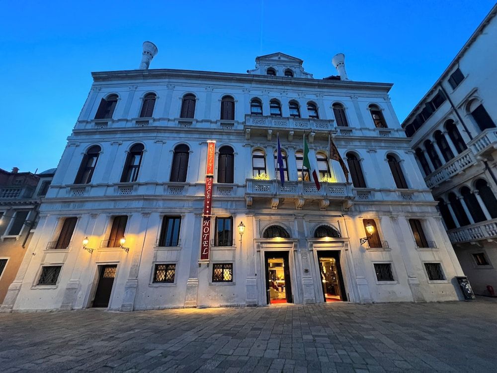undefined Ruzzini Palace Hotel 7