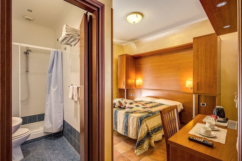 Hotel Maryelen Double Room 7