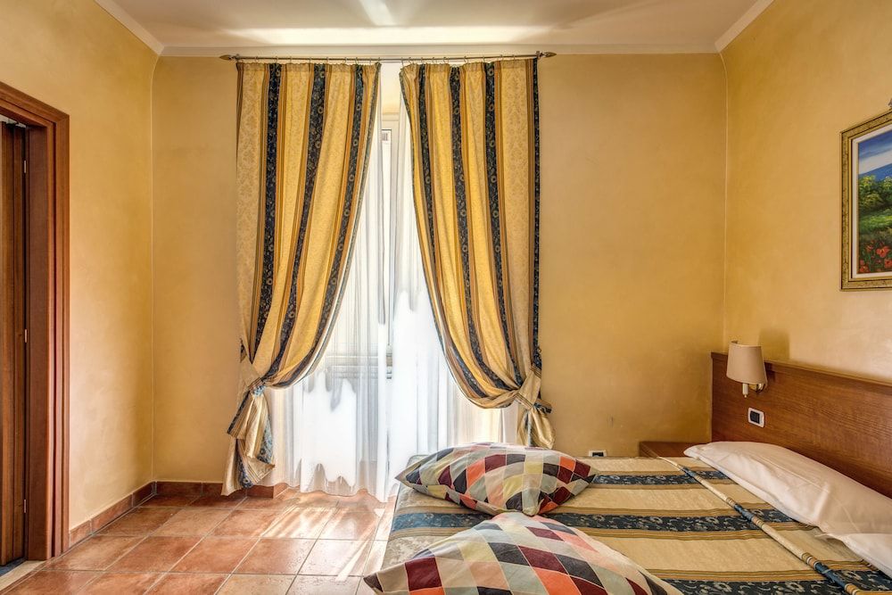 undefined Hotel Maryelen