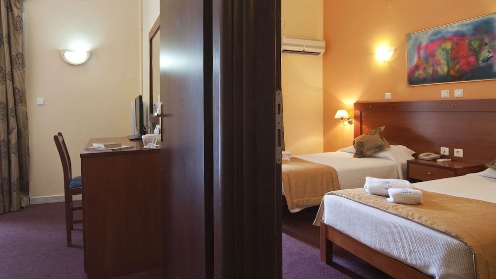 undefined Hotel Triton 4