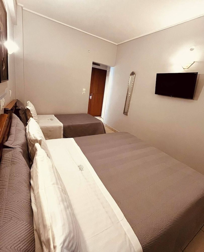 undefined Hotel Triton 10