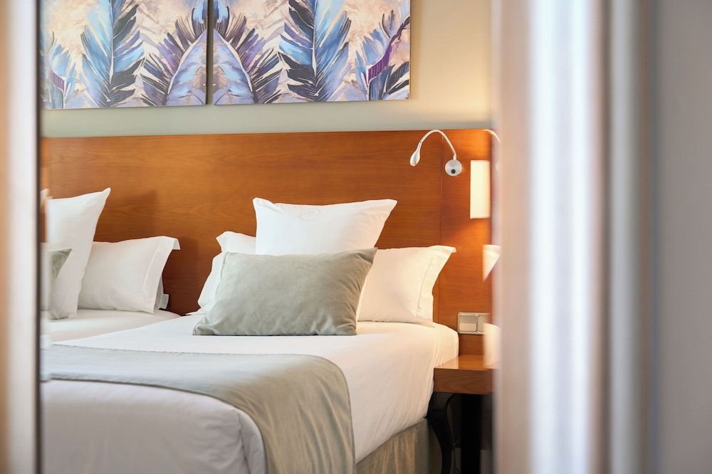 undefined Hotel Puerta de Toledo 4