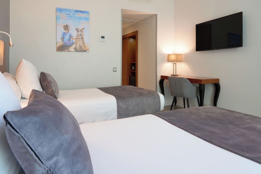 undefined Hotel Puerta de Toledo 5