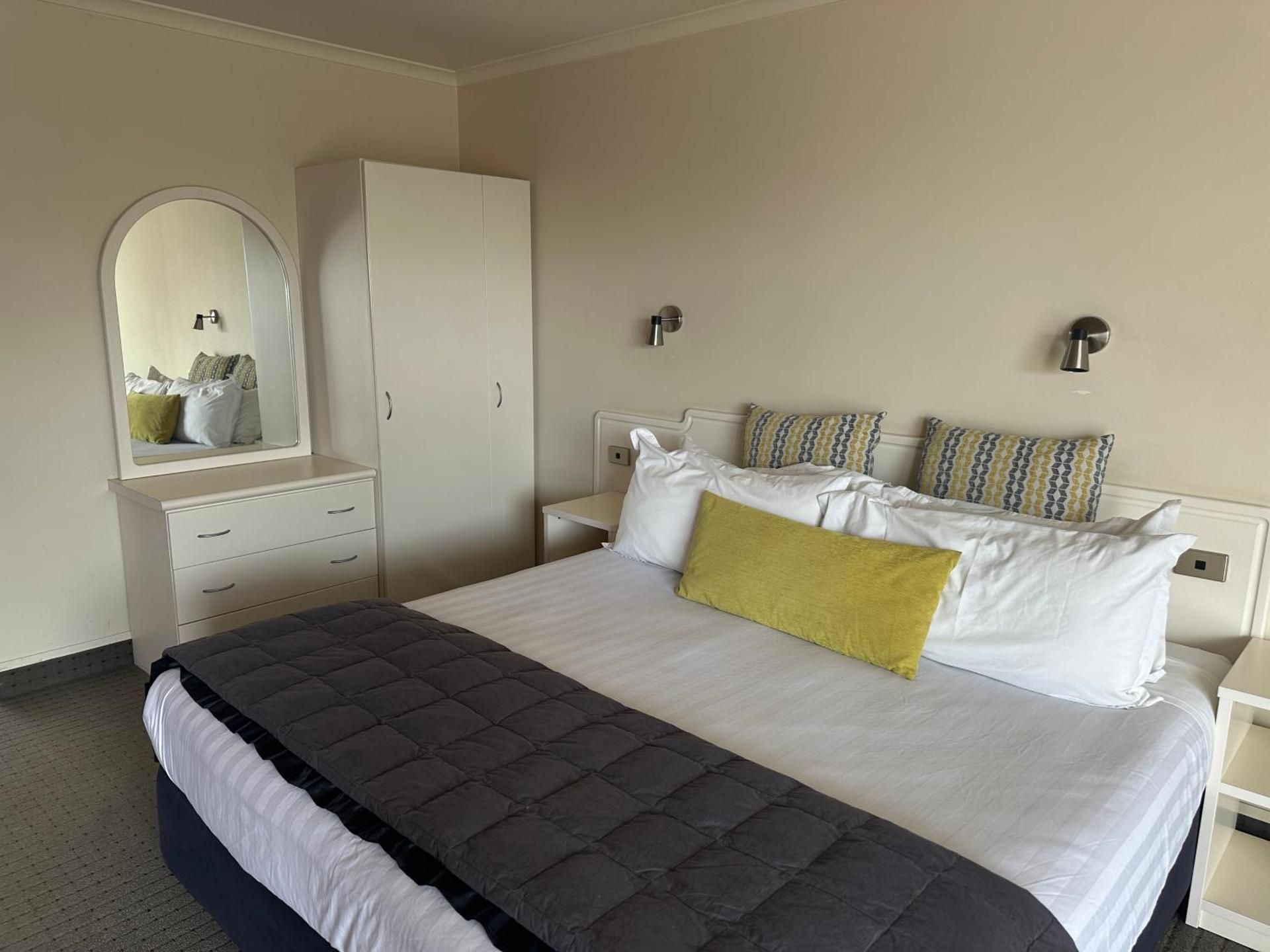 Queen Suite