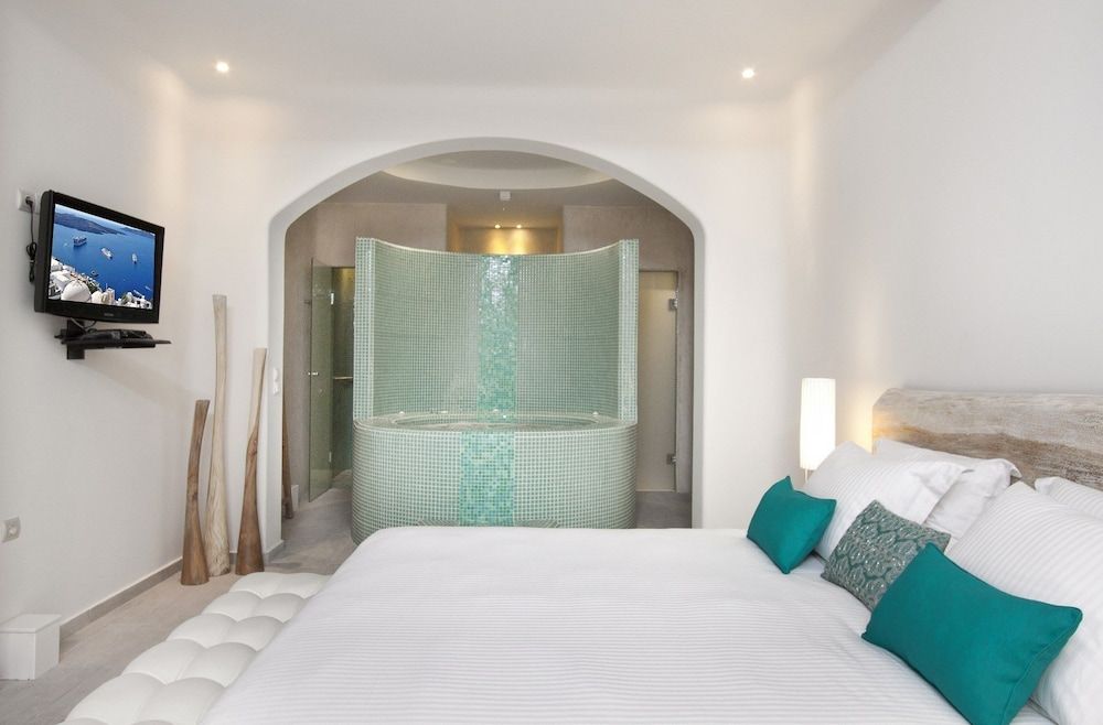 Allure Suites