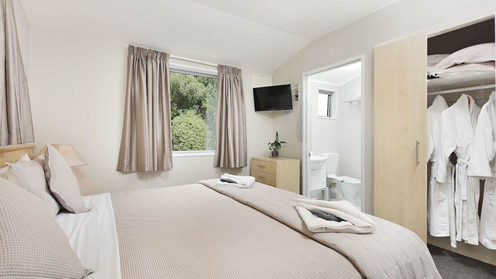 Arthur's Court Motor Lodge Large One Bedroom Apartment