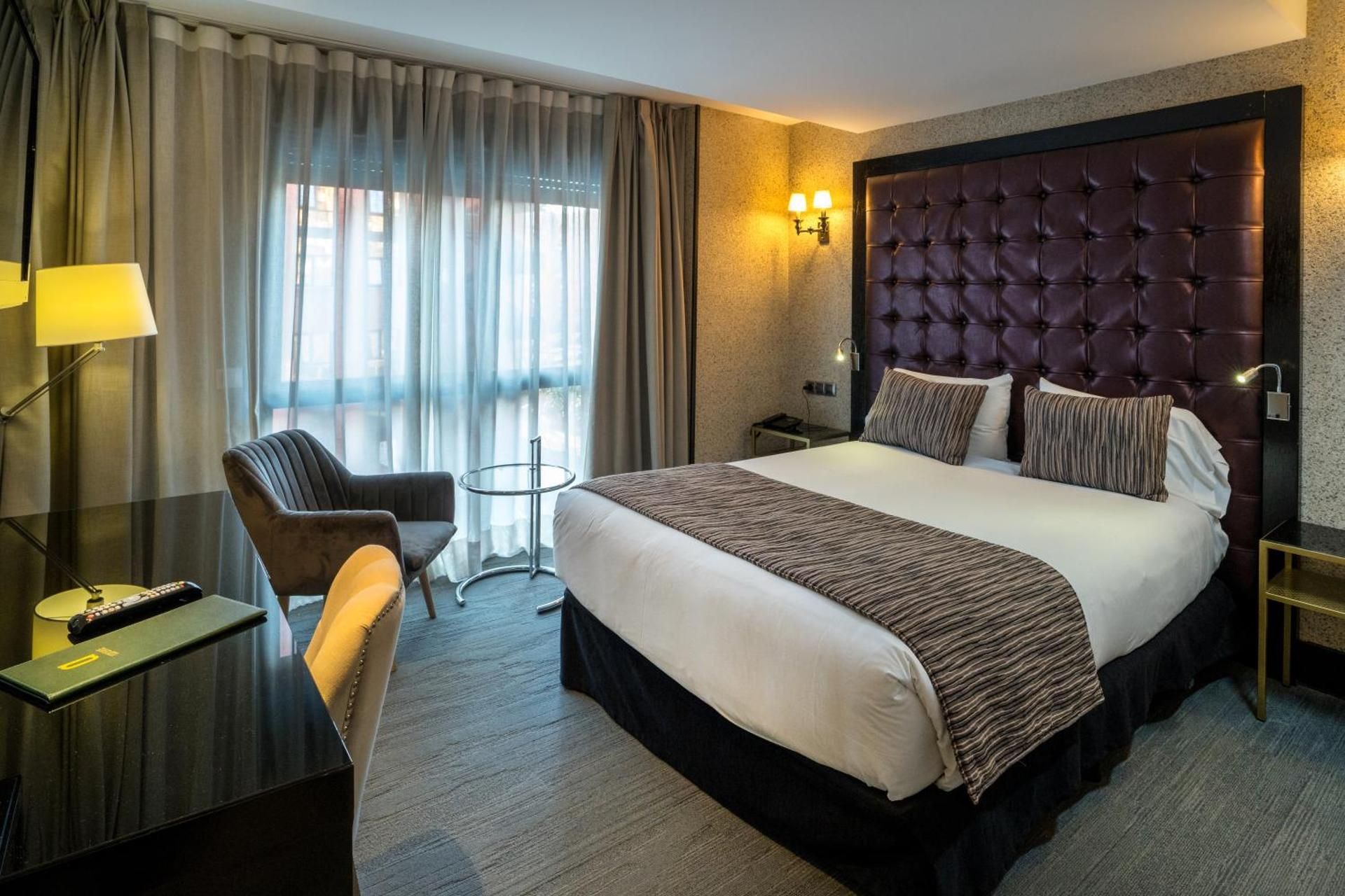 Hotel Mirador de Chamartin Deluxe Double Room 11