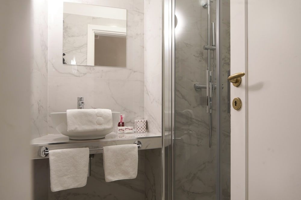 Hotel Do Pozzi Classic Double Room 8