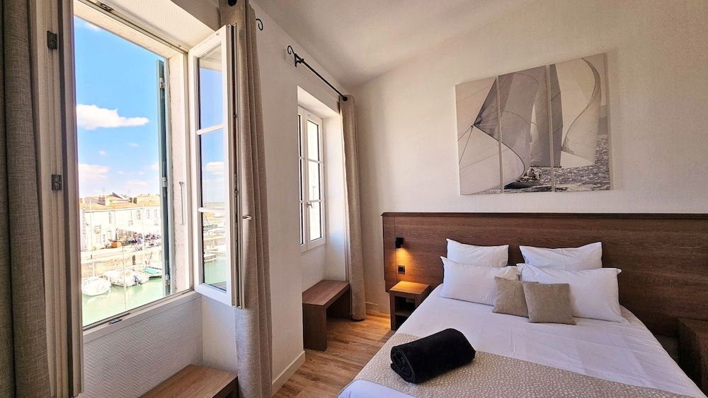 Superior Room, Harbor View