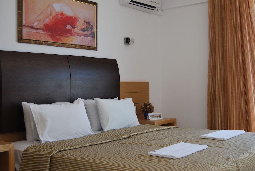 Standard Double Room Single Use, Garden View