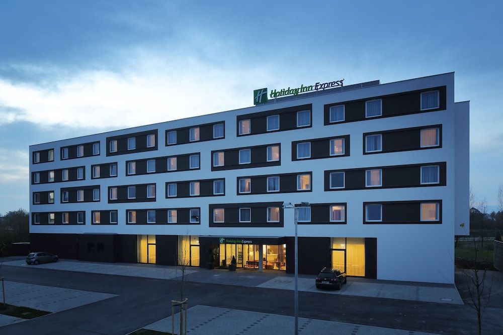 undefined Holiday Inn Express Friedrichshafen by IHG 6