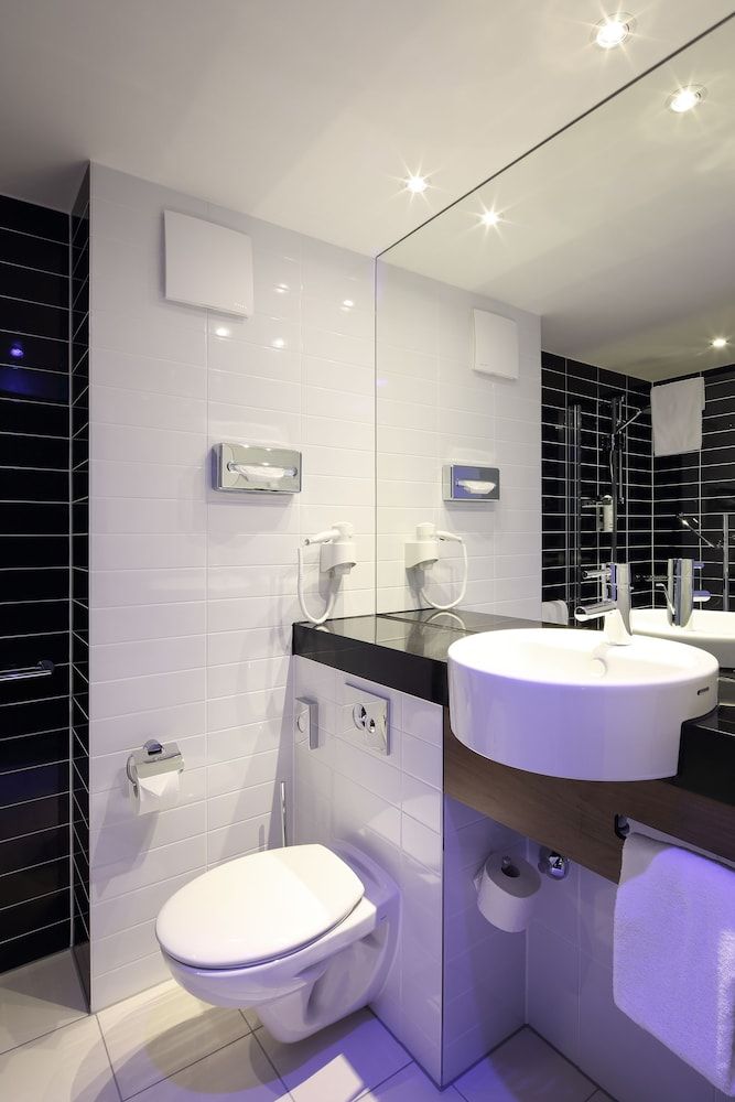 Holiday Inn Express Friedrichshafen by IHG Standard Room, 2 Twin Beds 7