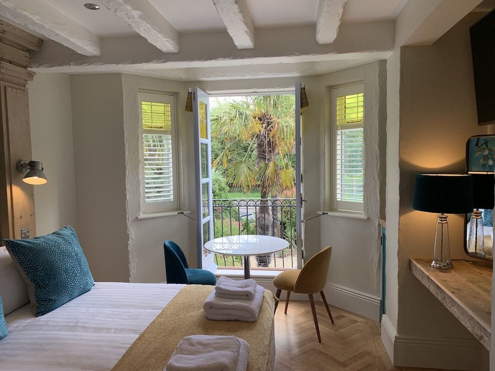 Bradleigh Lodge Deluxe Suite, Ensuite, Garden View (High Five ) 9