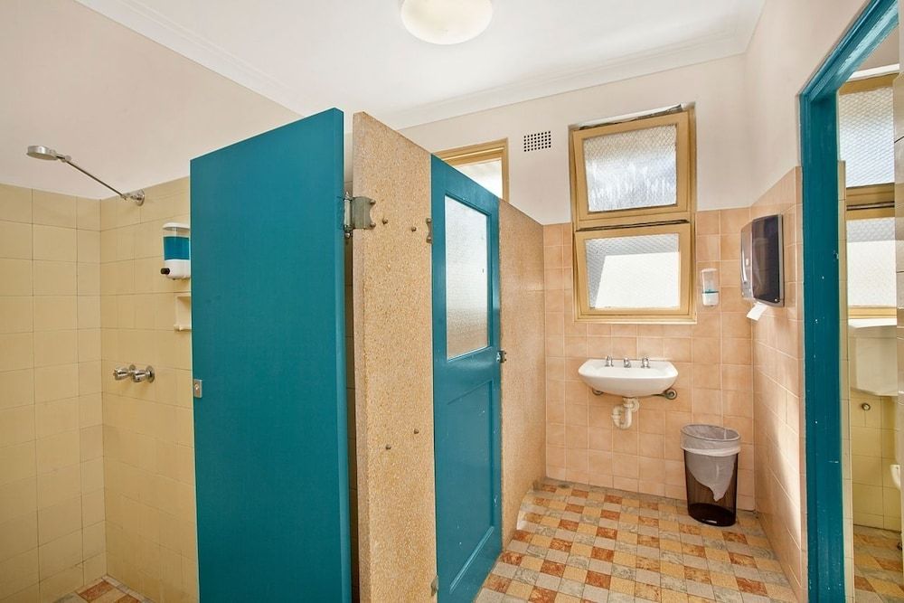 Hotel Jesmond Classic Twin Room, 2 Twin Beds, Non Smoking, Shared Bathroom 2