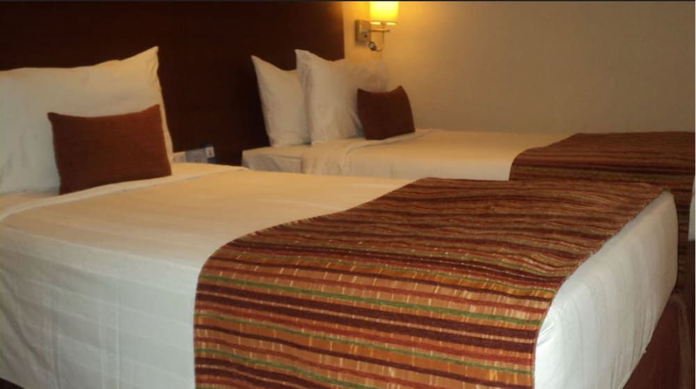 Fortune Select Exotica Navi Mumbai Deluxe Twin Room (Deluxe Twin Room)