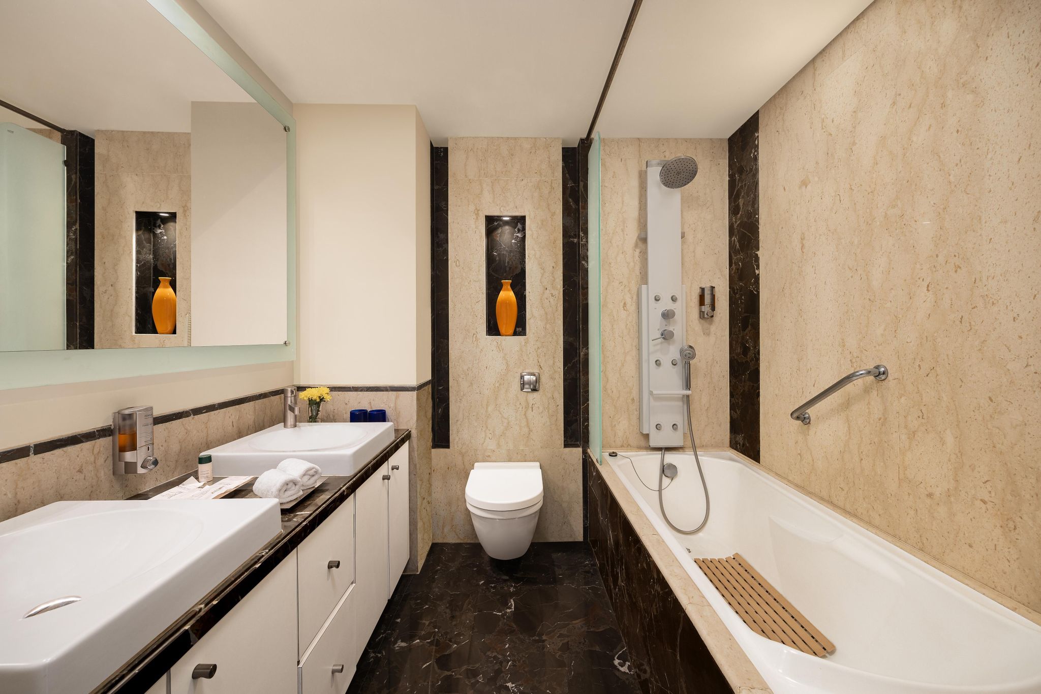 Deluxe Room, 1 King Bed (Premium King Room)