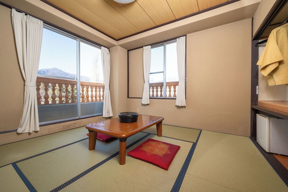 Run of House, Non Smoking *The actual room may different from the images