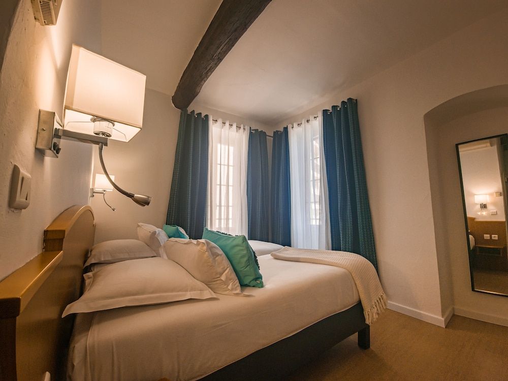 Hôtel Posta Vecchia Comfort Twin Room, Sea View 3