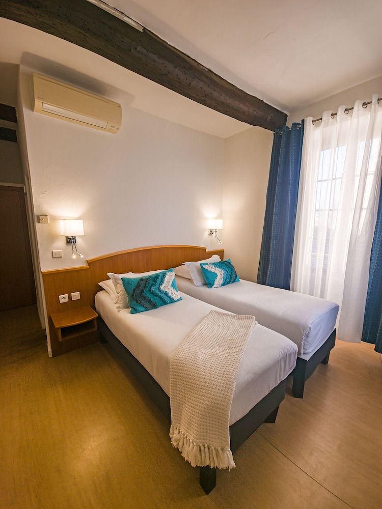 Hôtel Posta Vecchia Comfort Twin Room, Sea View 4