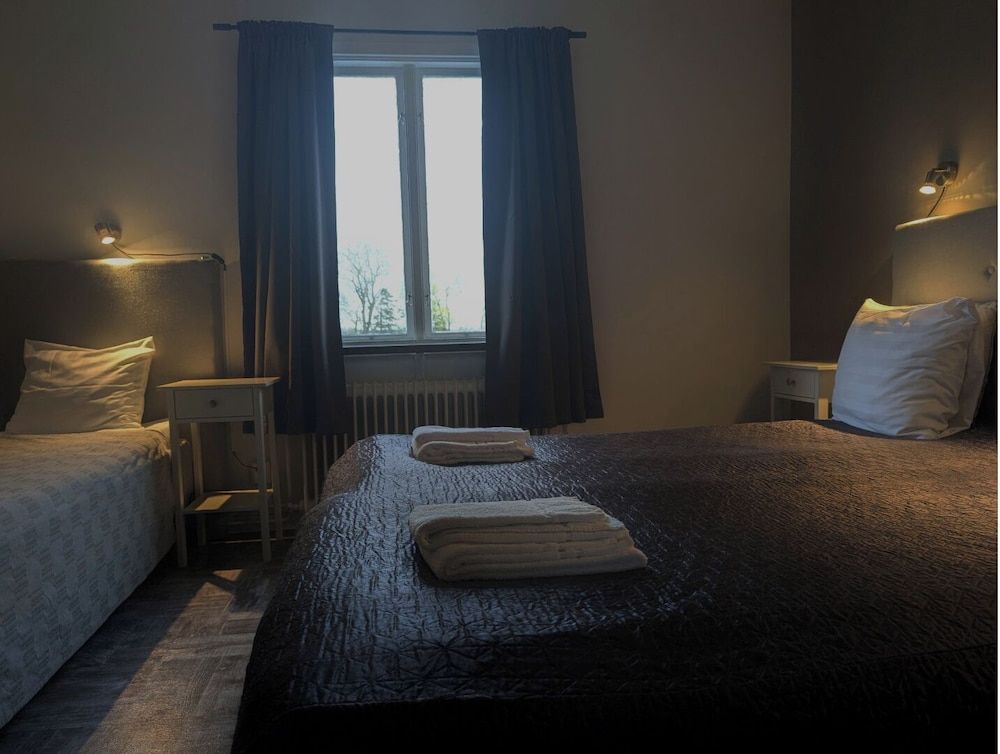 Brunsbo G:a Biskopsgård Hotell & Konferens Economy Triple Room, Shared Bathroom 3