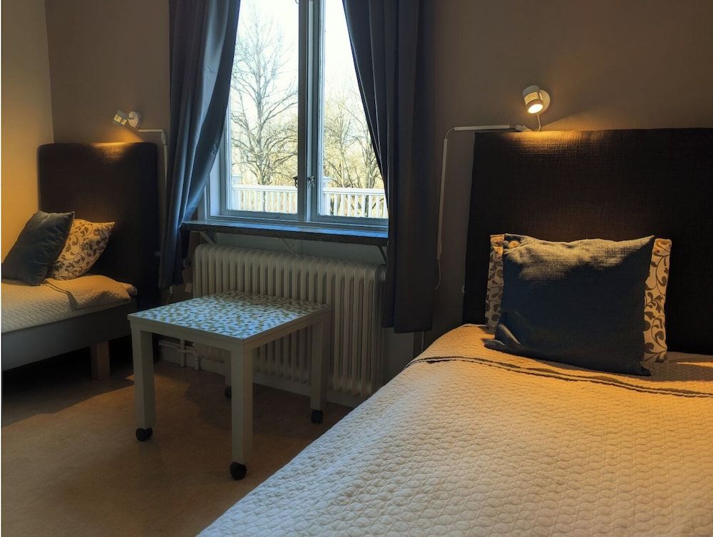 Economy Double or Twin Room, Shared Bathroom