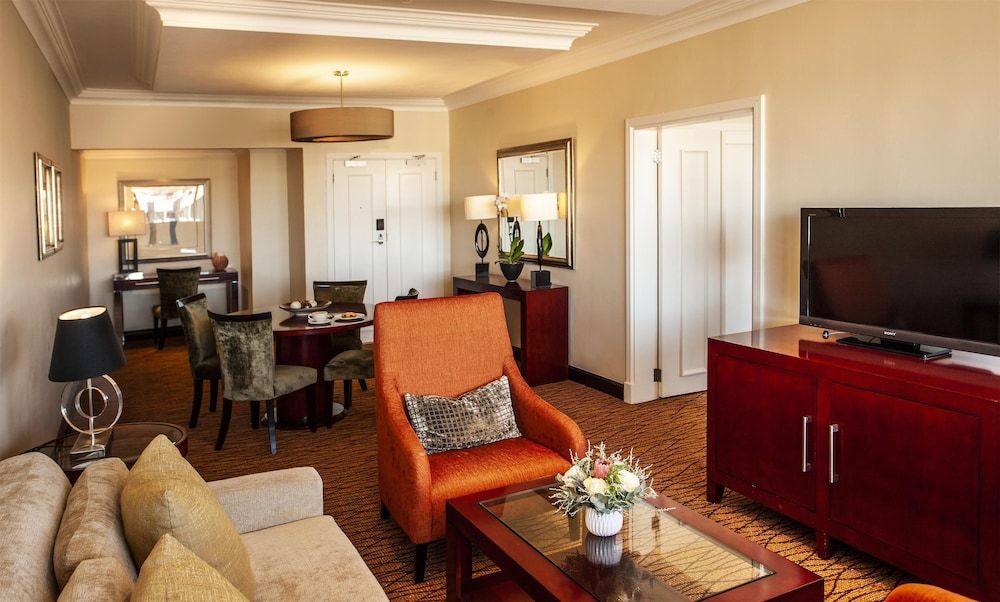 Avani Windhoek Hotel & Casino Avani Suite 6