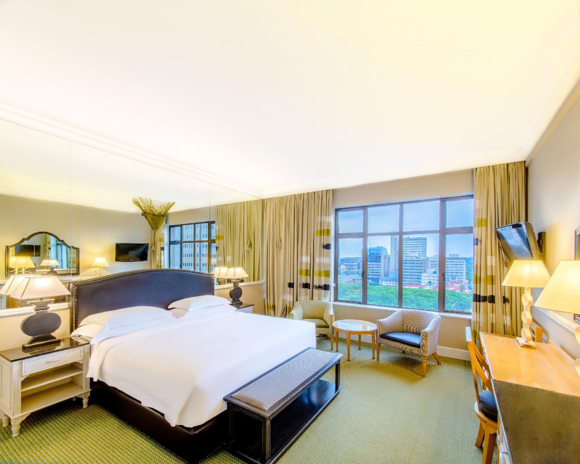 Hyatt Regency Harare The Meikles 1 King Bed Park View With Club Access