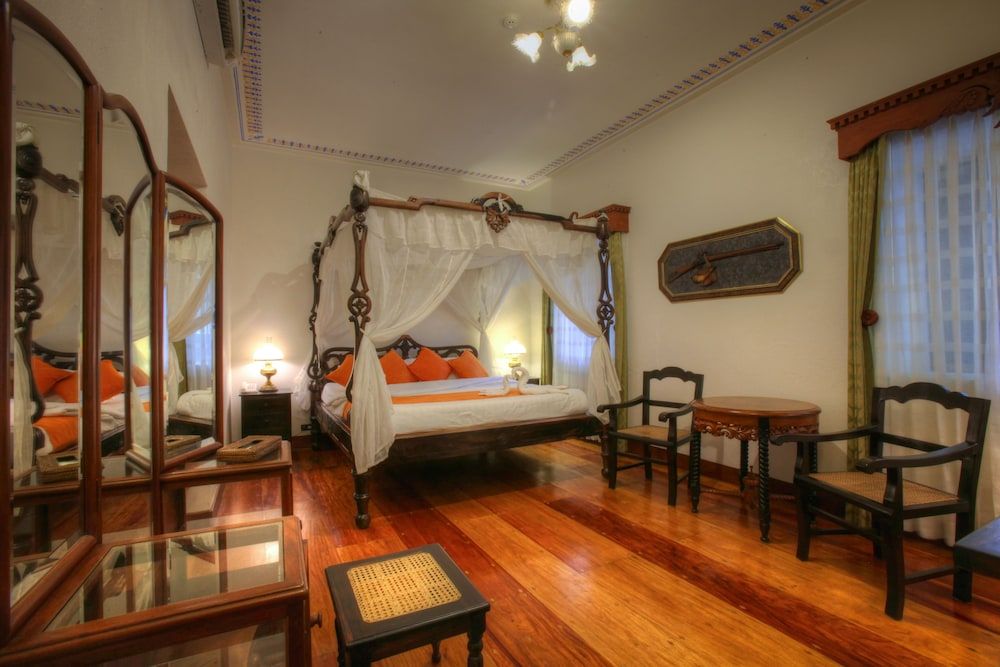 Hotel Felicidad Suite, 1 King Bed (Maestro) 11