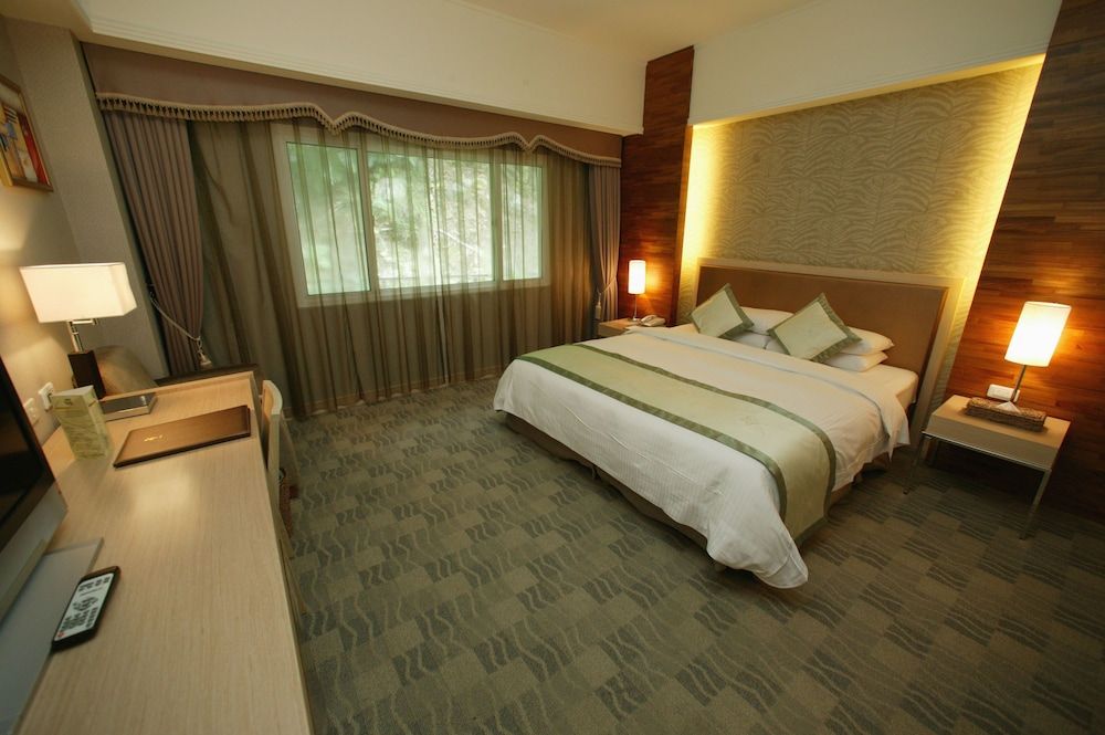 Hoya Hot Springs Resort & Spa Standard Double Room 5