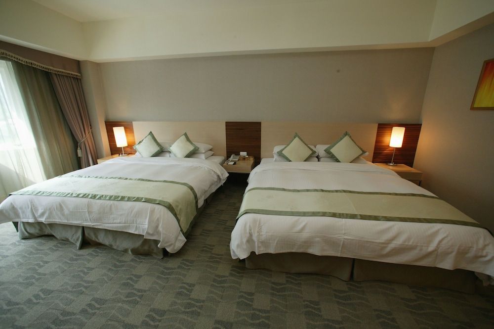 Hoya Hot Springs Resort & Spa Family Room 2