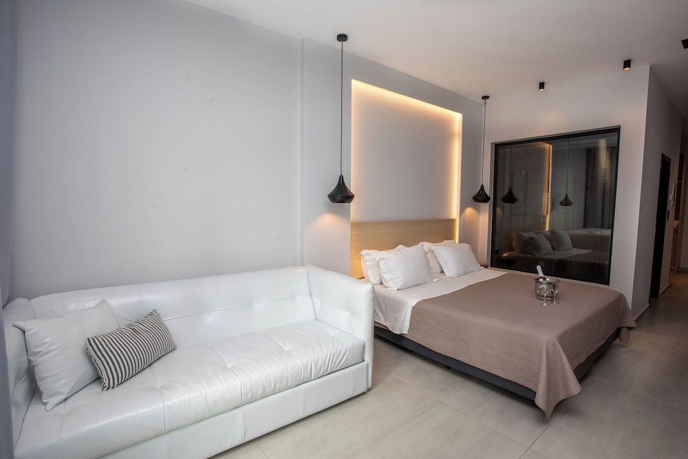 Executive Suite with outdoor hydromassage bathtub