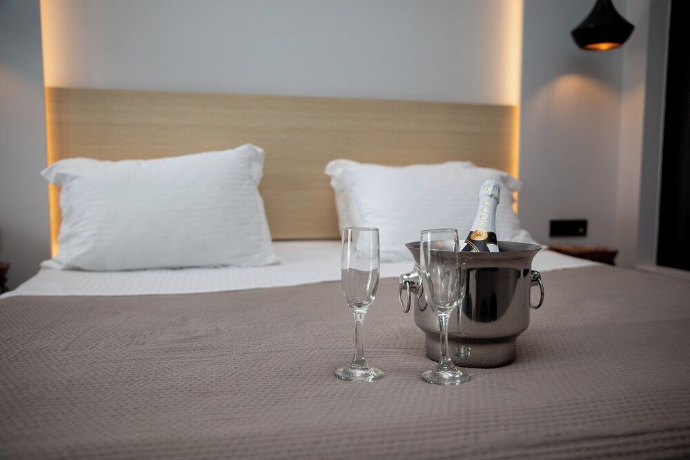 President Suite with outdoor hydromassage bathtub