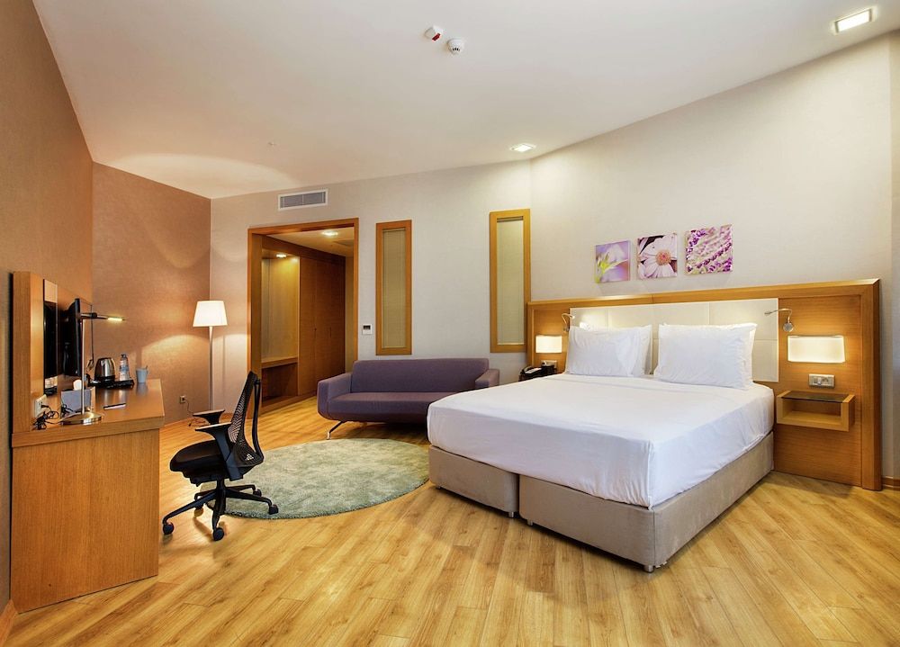 Junior Suite, 1 King Bed