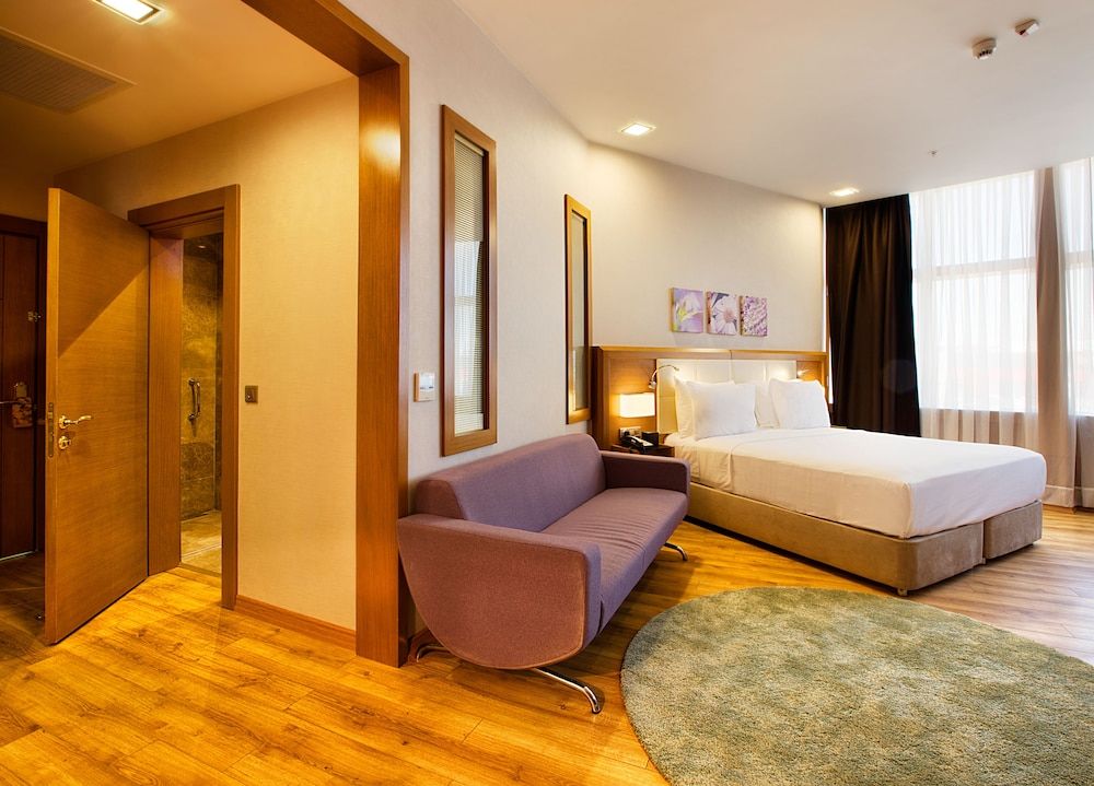 Junior Suite, 1 King Bed