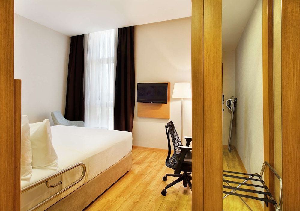 Room, 1 King Bed, Accessible