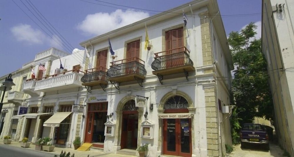 undefined Kiniras Traditional Hotel & Restaurant 4