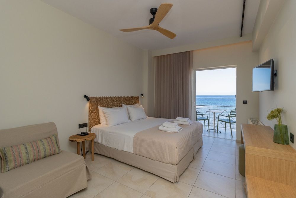 Artina Hotel Superior Double Room, Sea View