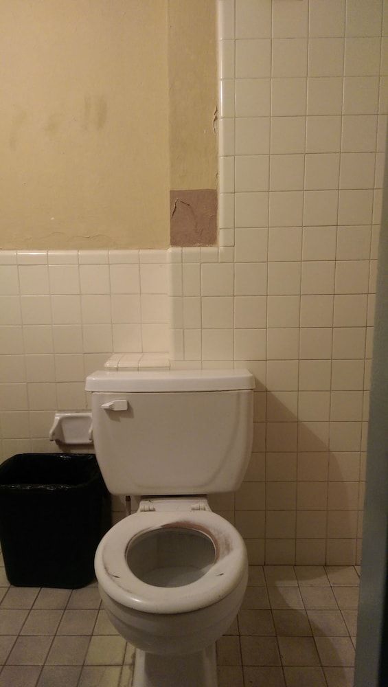 Hotel Correo Single Room 8