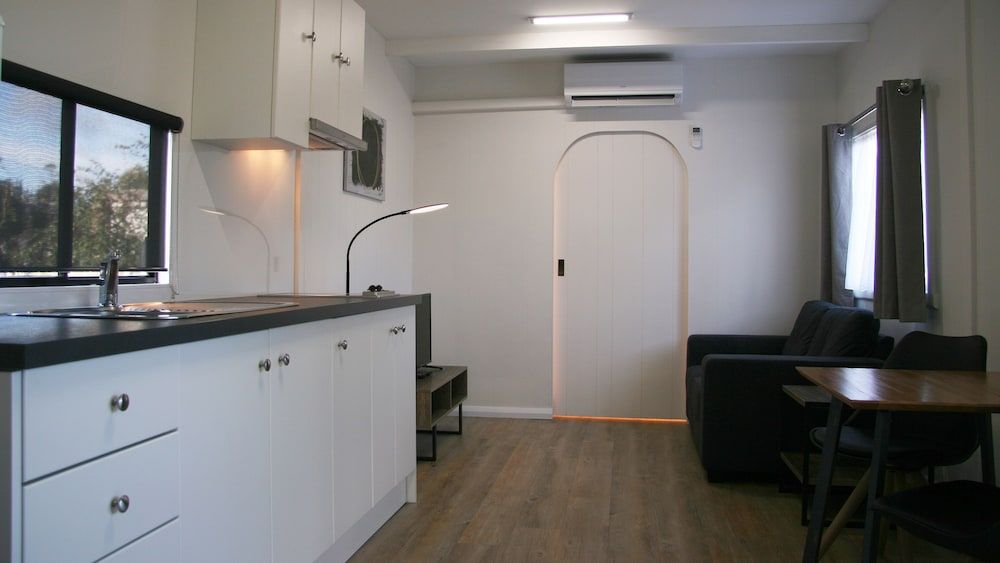 Beauty Point Tourist Park Garden Cottage Double 7