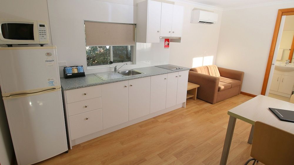 Beauty Point Tourist Park Garden Cottage Double 4