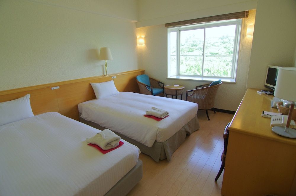 Beach Hotel Sunshine Ishigakijima Main Wing “SUNSHINE GARDEN” Standard Room Green View 2
