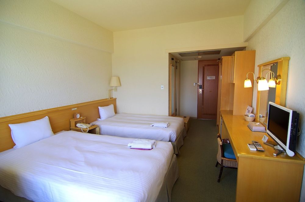 Beach Hotel Sunshine Ishigakijima Main Wing “SUNSHINE GARDEN” Standard Room Green View