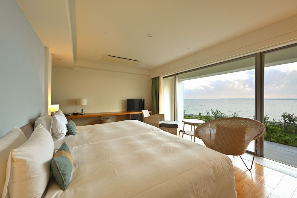 Beach Hotel Sunshine Ishigakijima New Wing “OCEAN GARDEN” Viewbath Comfort 13
