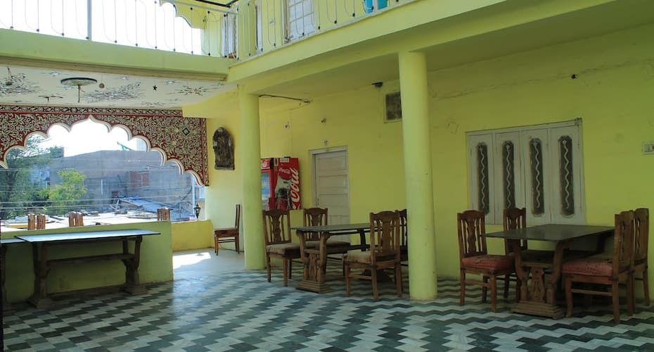 restaurant
