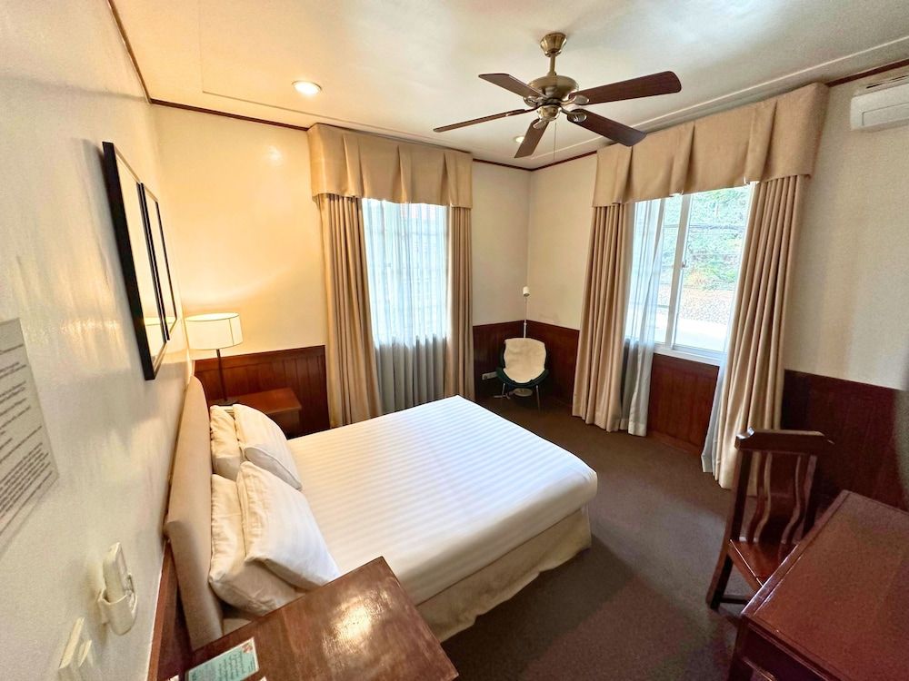 Casa Vallejo Hotel Baguio Honeymoon Air Conditioned Room 10