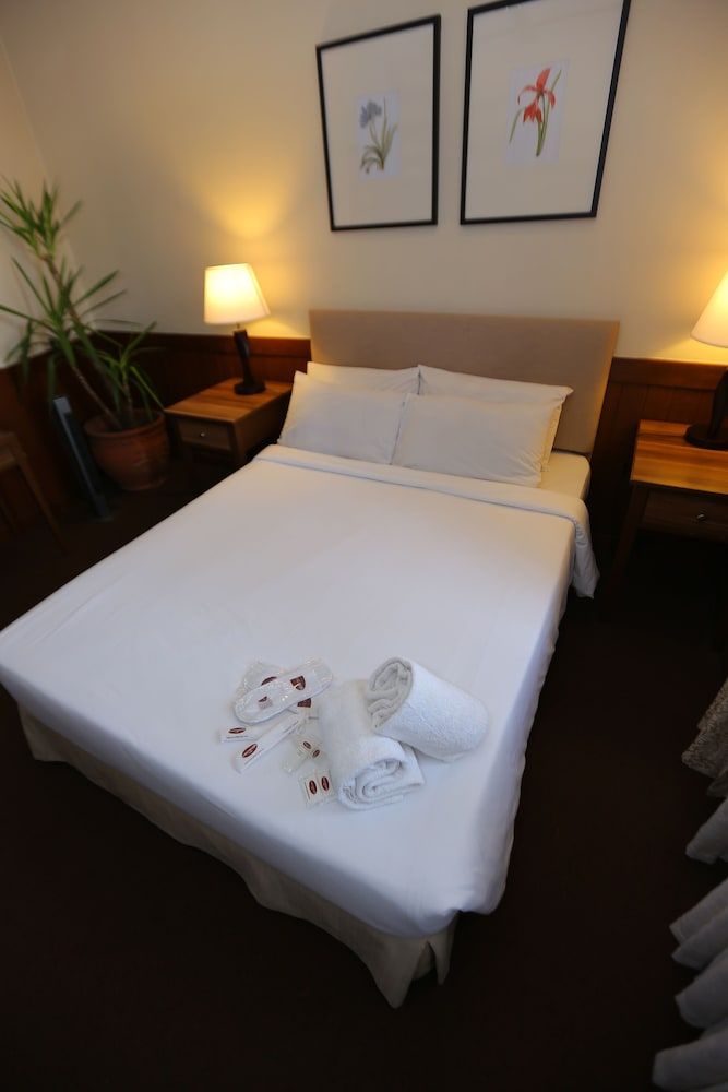 Casa Vallejo Hotel Baguio Honeymoon Air Conditioned Room 2
