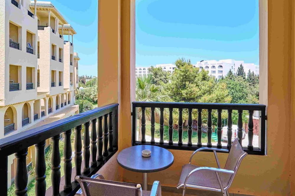 TUI SUNEO Royal Kenz Premium Communicante Vue Jardin 3