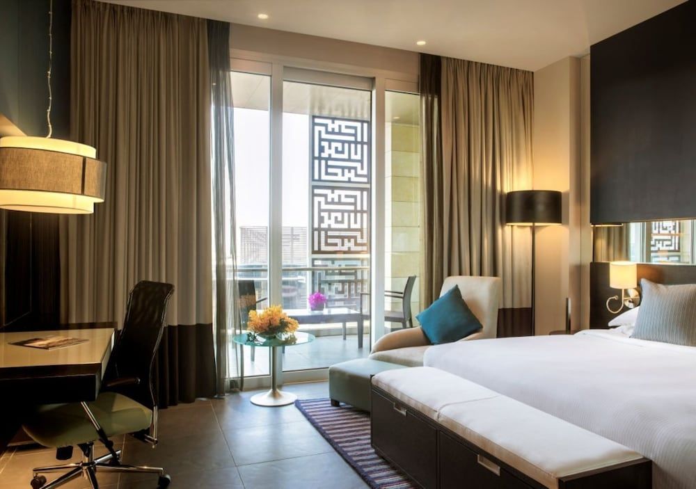 The Abdali Boulevard Hotel Deluxe Room, 1 King Bed, Smoking 3