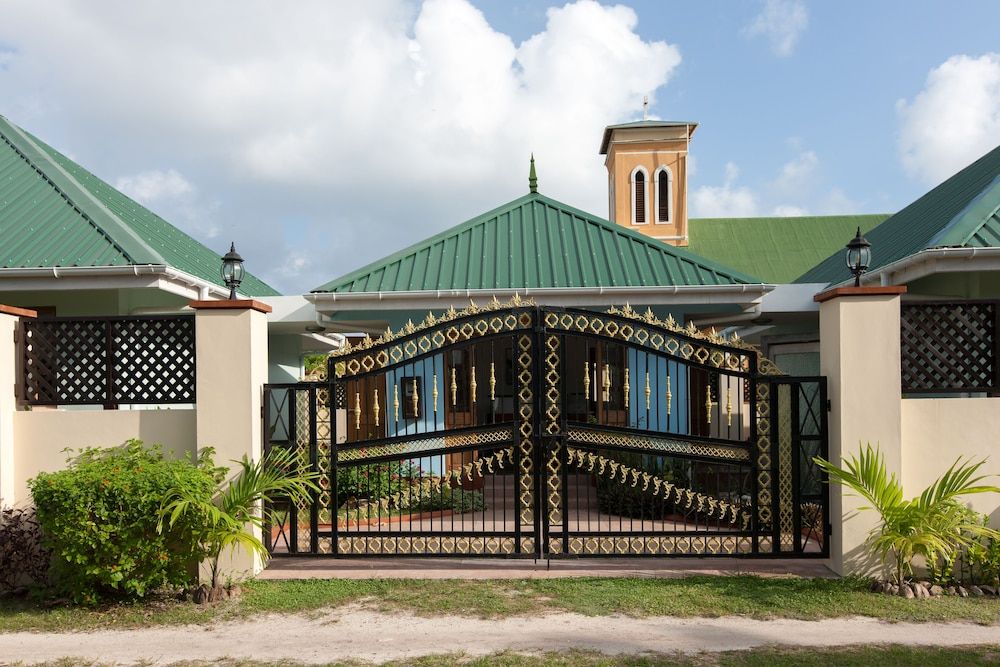 undefined Le Relax Self-Catering 3