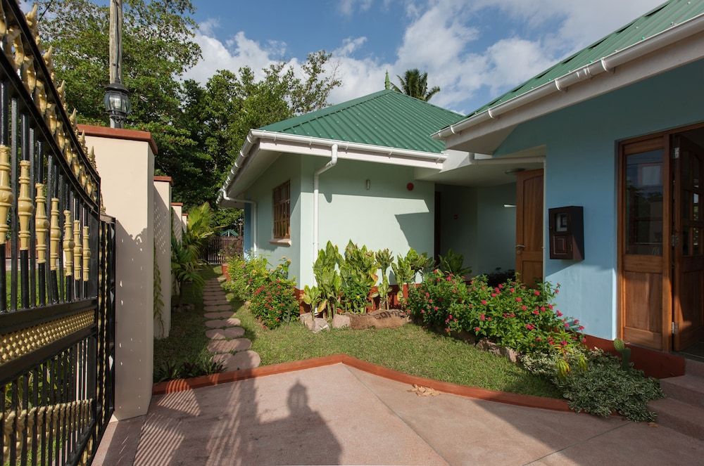 undefined Le Relax Self-Catering 5